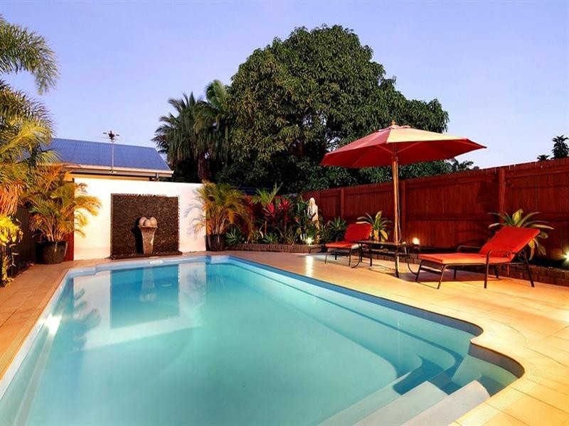 16 Beachside Place, Shoal Point QLD 4750