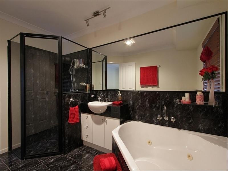 16 Beachside Place, Shoal Point QLD 4750