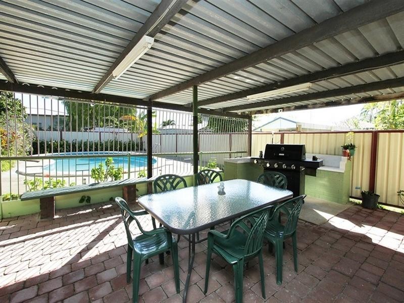 2 Mengel Street, South Mackay QLD 4740