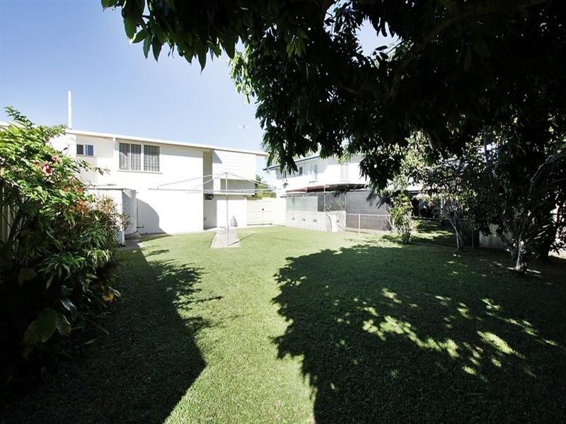 2 Mengel Street, South Mackay QLD 4740