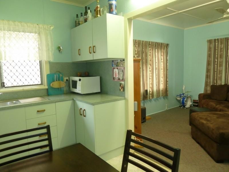 17 Bannister Street, South Mackay QLD 4740