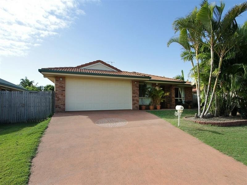 8 Marine Parade, Bucasia QLD 4750