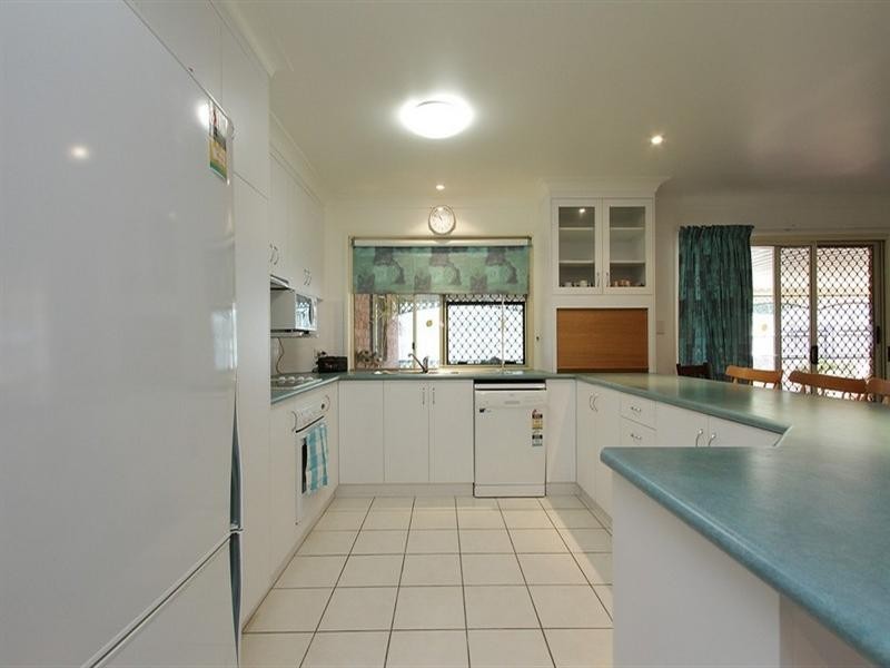 8 Marine Parade, Bucasia QLD 4750