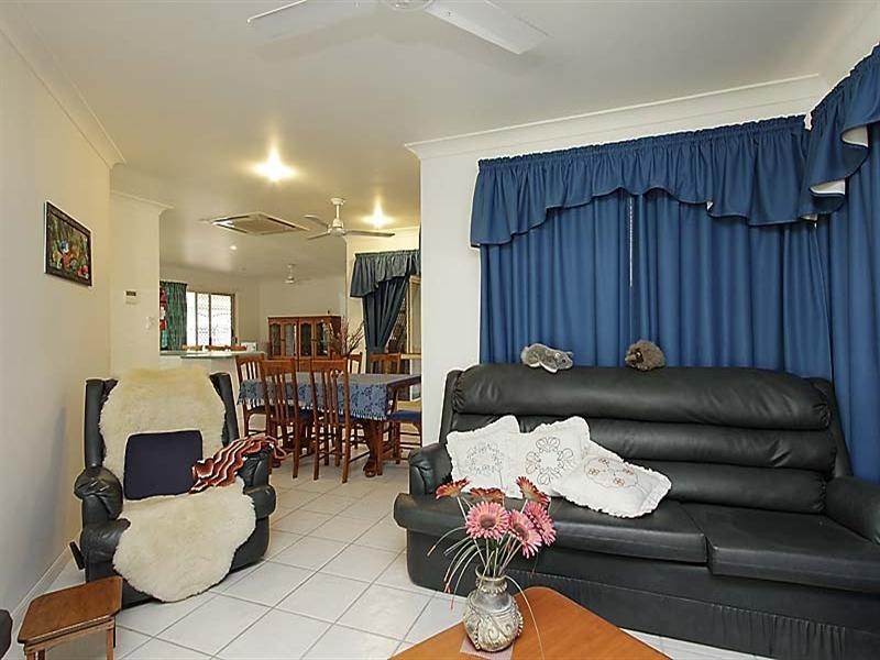 8 Marine Parade, Bucasia QLD 4750