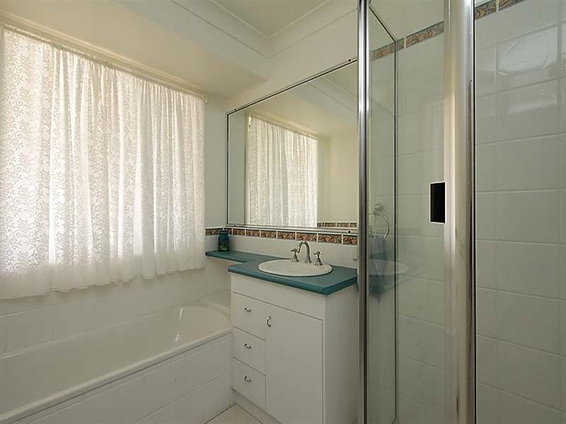 8 Marine Parade, Bucasia QLD 4750