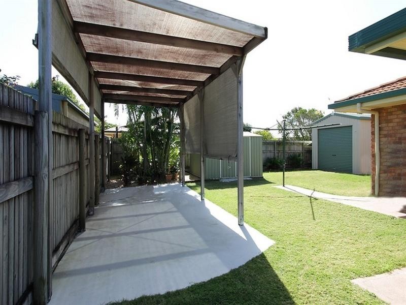 8 Marine Parade, Bucasia QLD 4750