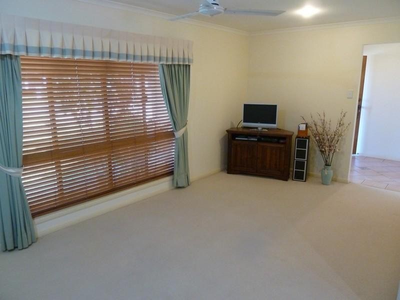 42 Kidston Avenue, Rural View QLD 4740