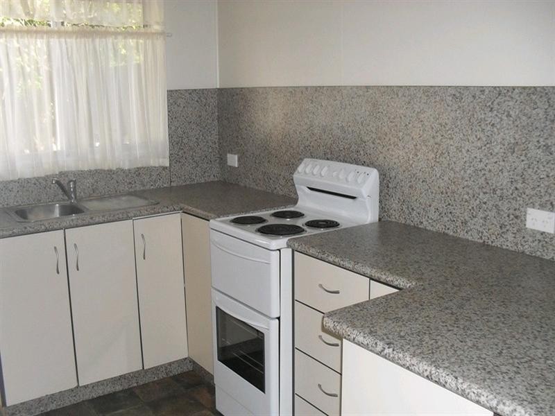 2/42 Keswick Avenue, Slade Point QLD 4740