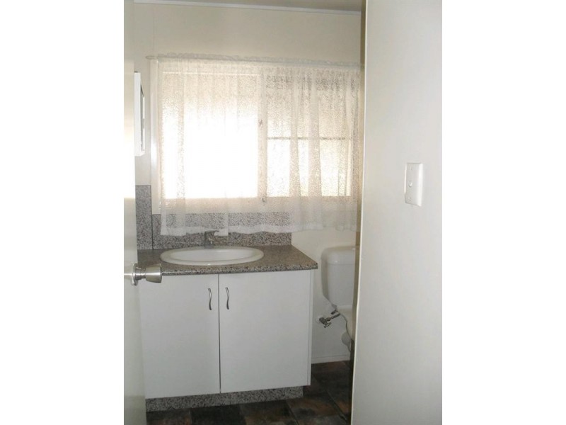 2/42 Keswick Avenue, Slade Point QLD 4740