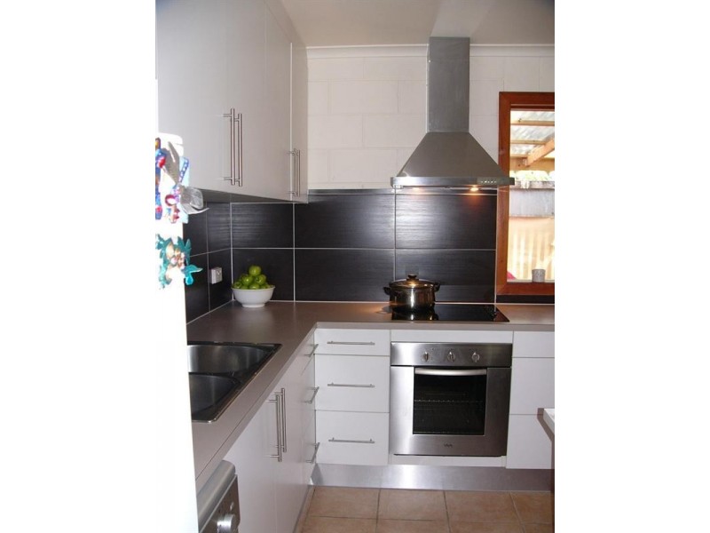 2/3 Rolston Street, South Mackay QLD 4740