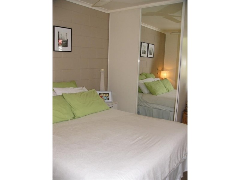 2/3 Rolston Street, South Mackay QLD 4740