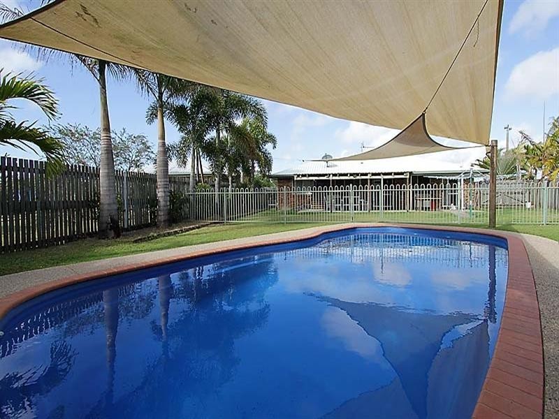 18 Ben Nevis Street, Beaconsfield QLD 4740