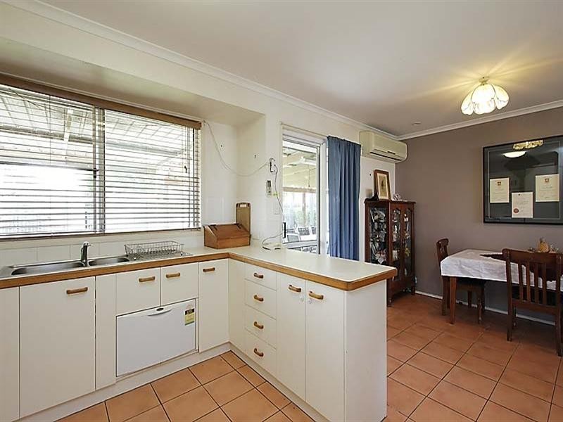 18 Ben Nevis Street, Beaconsfield QLD 4740