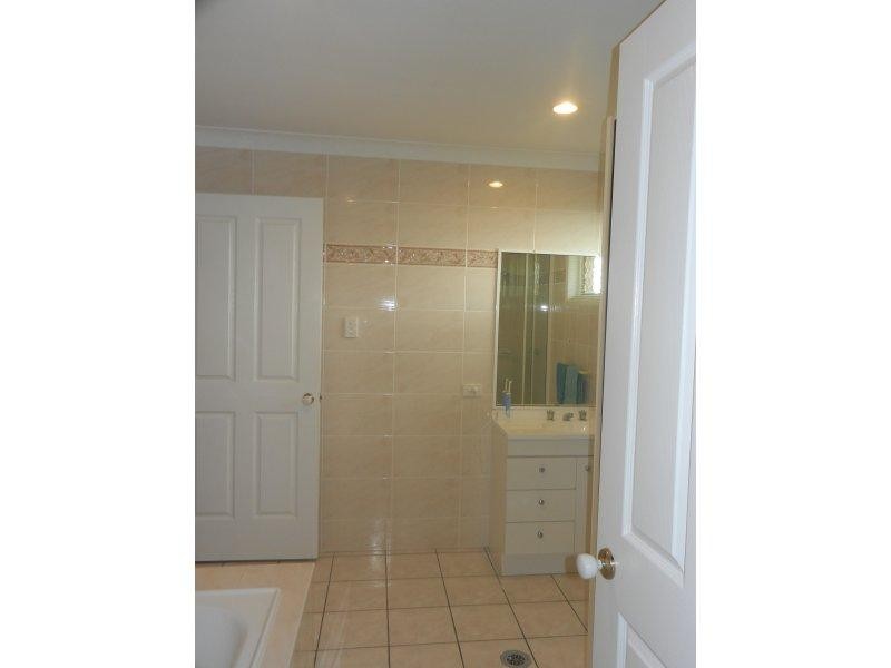 29 Caledonian Drive, Beaconsfield QLD 4740