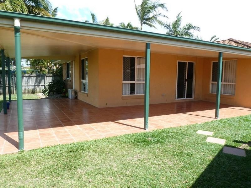 7 Chelsea Crescent, Glenella QLD 4740