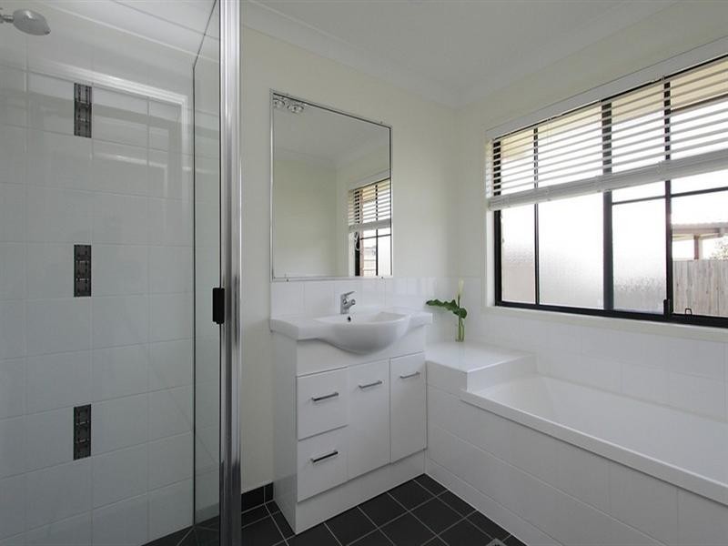 24 Debbiesue Drive, Mount Pleasant QLD 4740