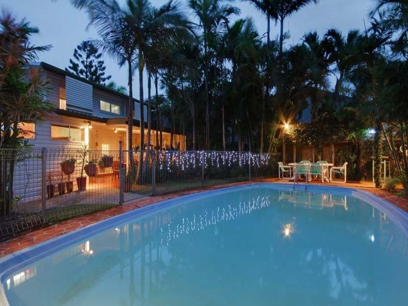 24 Binnington Esplanade, East Mackay QLD 4740