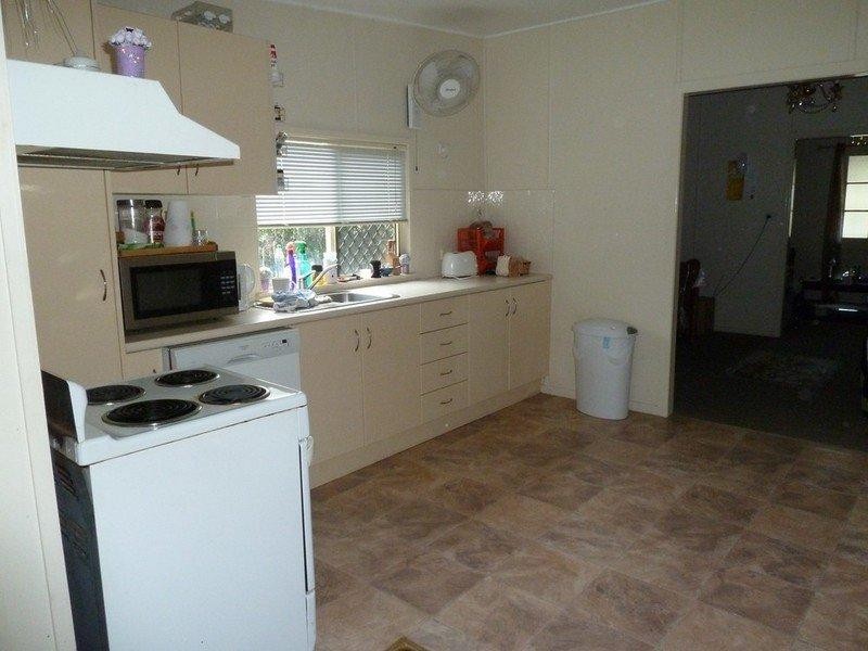 45 Anzac Parade, Finch Hatton QLD 4756