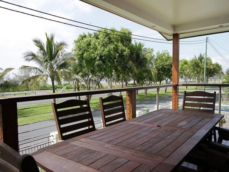 14 Binnington Esplanade, East Mackay QLD 4740