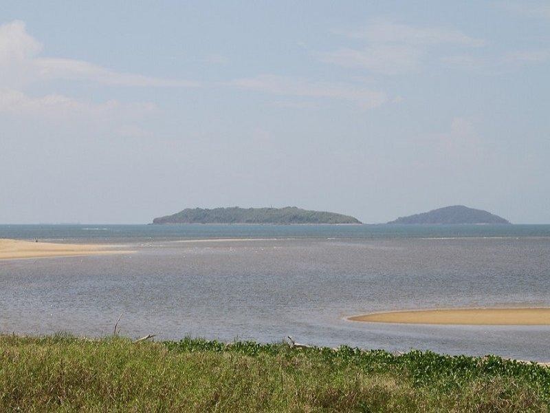 14 Binnington Esplanade, East Mackay QLD 4740