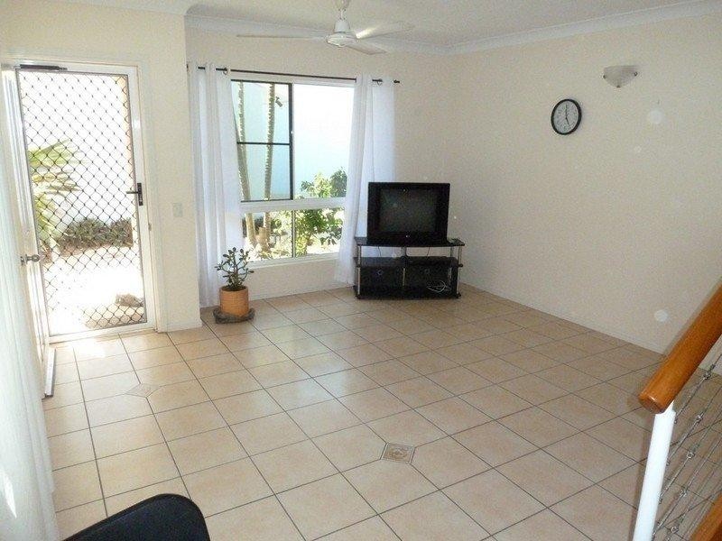 4/6 Megan Place, Mackay Harbour QLD 4740