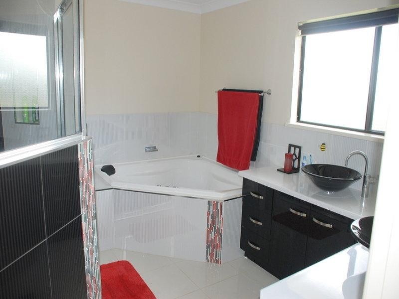 13 Shuttlewood Drive, Richmond QLD 4740