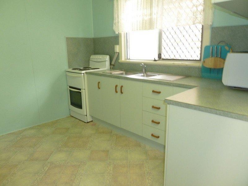 17 Bannister Street, South Mackay QLD 4740