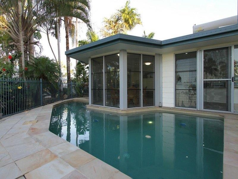 1 Poinciana Avenue, Seaforth QLD 4741