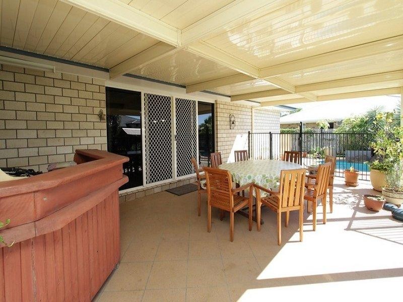 18 Dustwill Street, Eimeo QLD 4740
