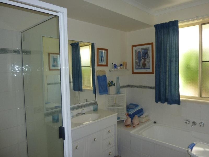 49 Caledonian Drive, Beaconsfield QLD 4740