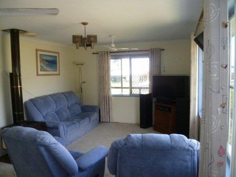 27 Downing Street, Ooralea QLD 4740