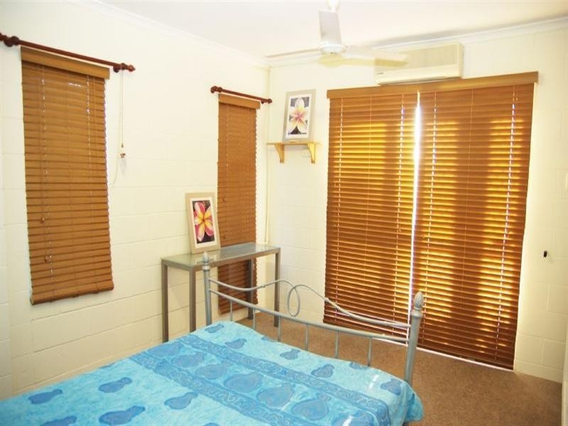 10 Hawk Street, Slade Point QLD 4740