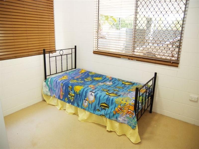 10 Hawk Street, Slade Point QLD 4740