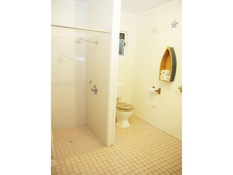 10 Hawk Street, Slade Point QLD 4740