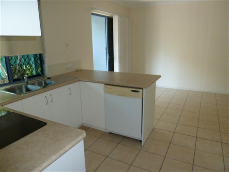Unit 18/6 Megan Place, Mackay Harbour QLD 4740