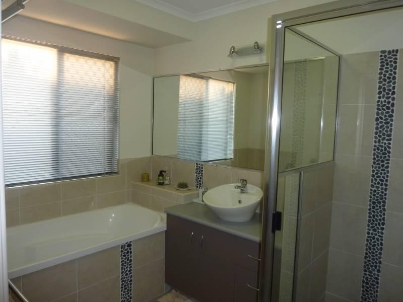 34 Gingham Street, Glenella QLD 4740