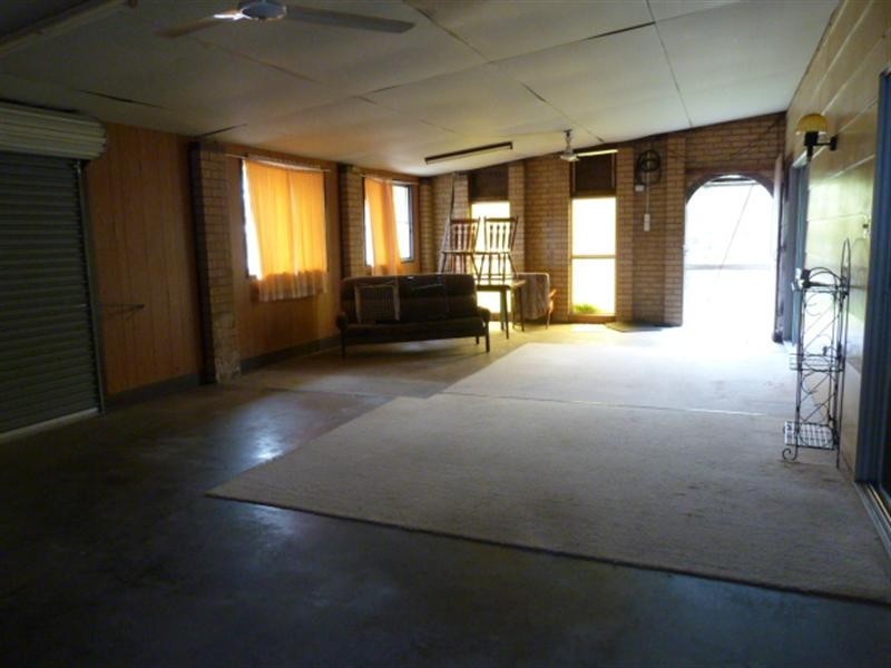 4 Raleigh Street, Ooralea QLD 4740