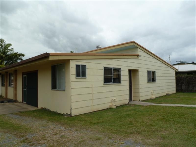 4 Raleigh Street, Ooralea QLD 4740