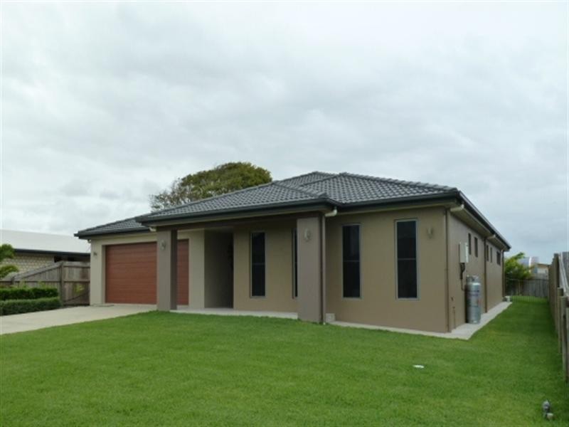 19 Debbiesue Drive, Mount Pleasant QLD 4740