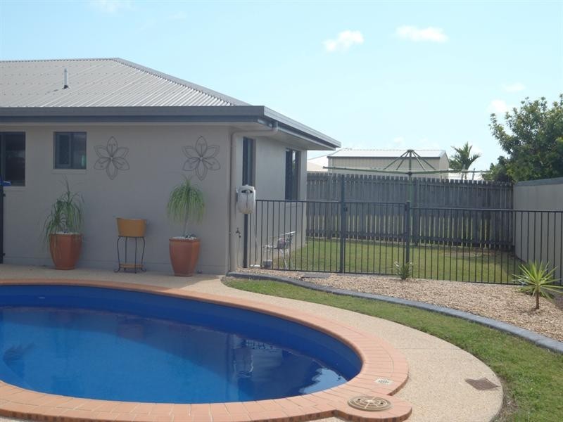 17 Cod Place, Andergrove QLD 4740