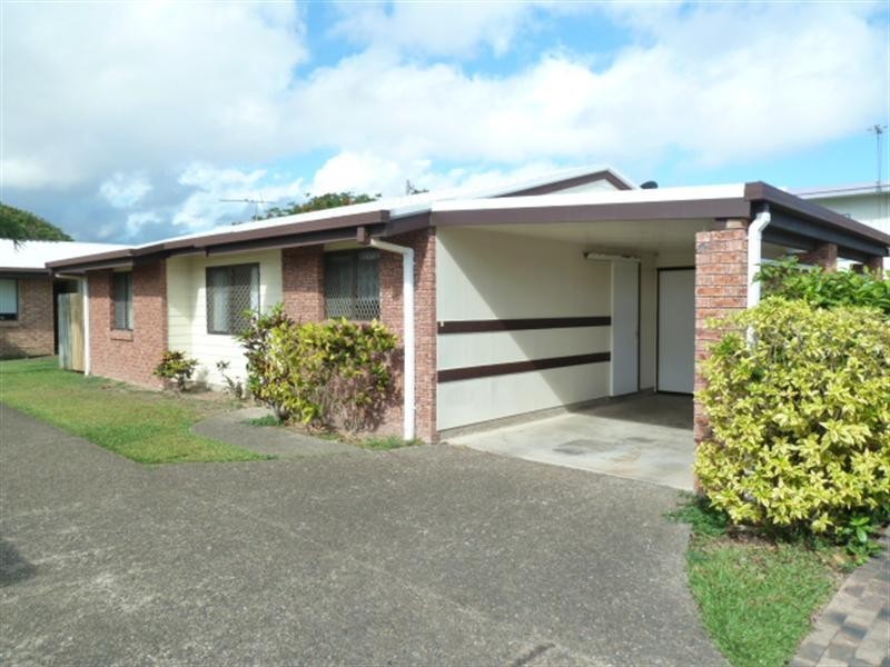 2/10 Trogolby Street, South Mackay QLD 4740