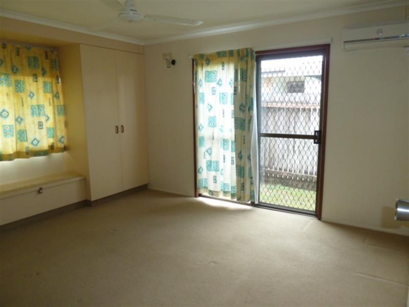 2/10 Trogolby Street, South Mackay QLD 4740