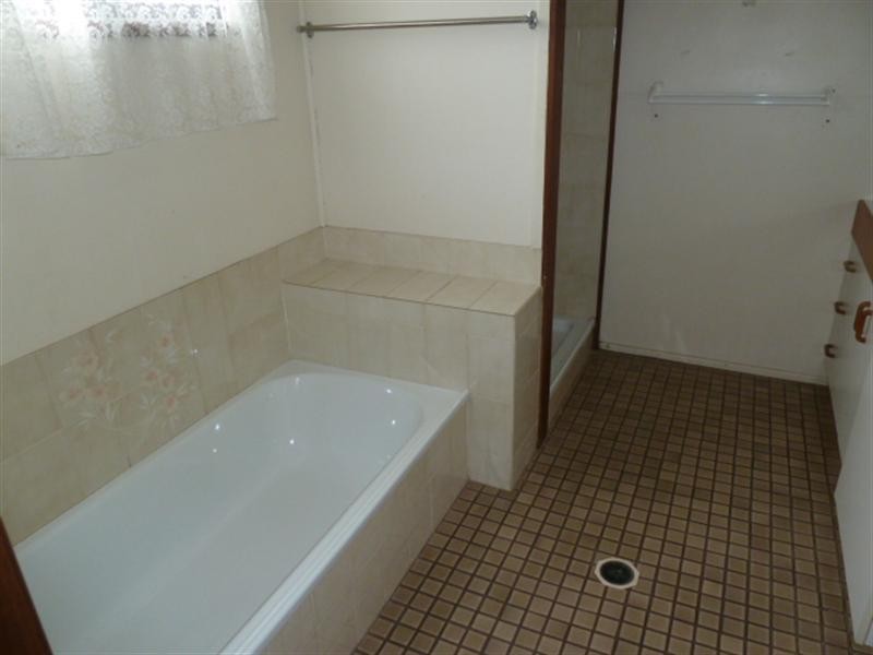 2/10 Trogolby Street, South Mackay QLD 4740