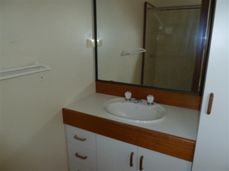 2/10 Trogolby Street, South Mackay QLD 4740