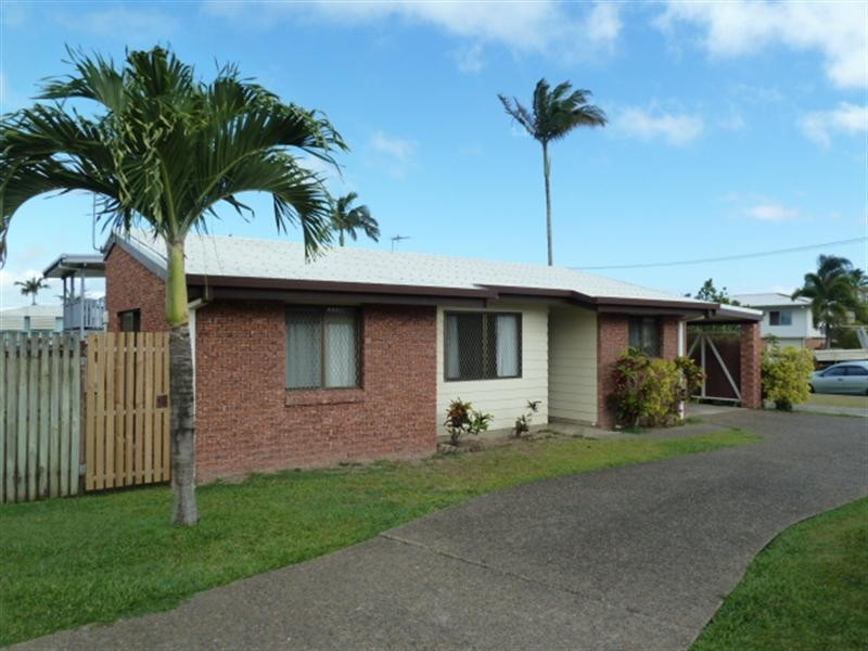 2/10 Trogolby Street, South Mackay QLD 4740
