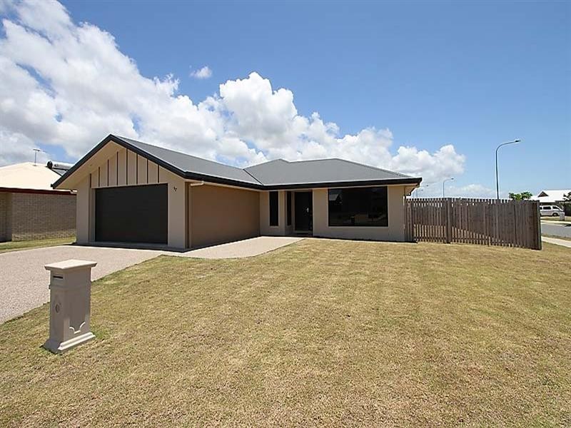 17 Stone Drive, Shoal Point QLD 4750