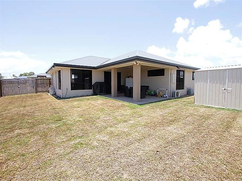 17 Stone Drive, Shoal Point QLD 4750