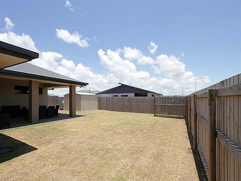 17 Stone Drive, Shoal Point QLD 4750