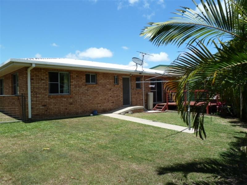 11 Grevillea Drive, Glenella QLD 4740