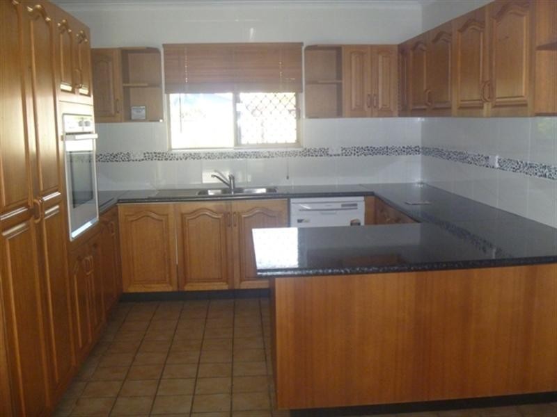 9 Blacksmith Street, Slade Point QLD 4740